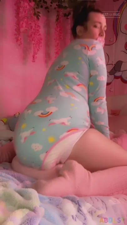 Pulluppoofs - Thick Diapers And Long Edging.mp4