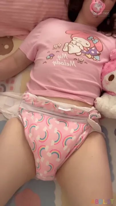 Pulluppoofs - Warm Disposable Diaper Feeling.mp4