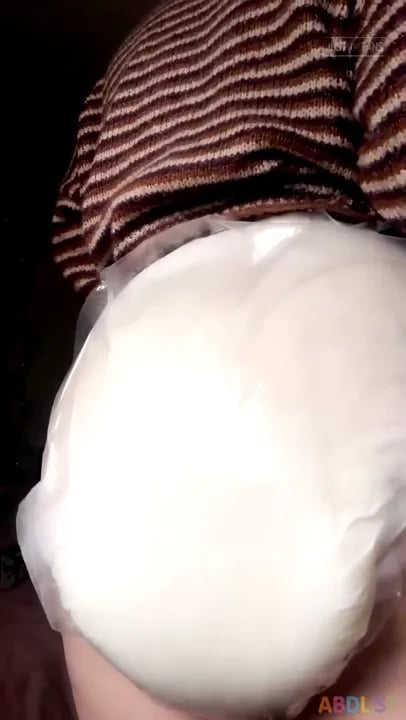 Pulluppoofs - Wet Pampers And Squishy Messing.mp4