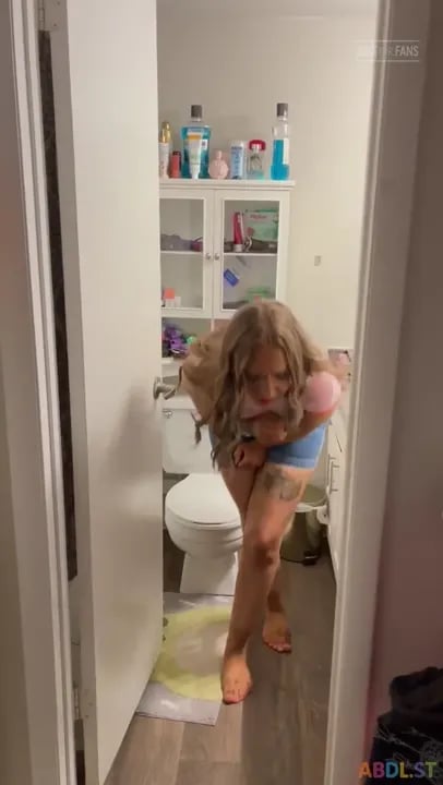 Princess Starry - Diaper Accident And Regression Fun.mp4