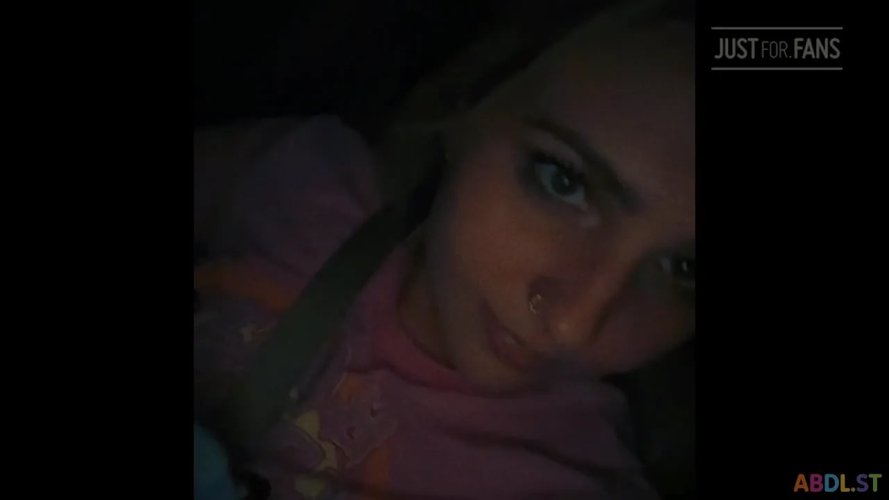 Princess Starry - Public ABDL Playtime Fun.mp4