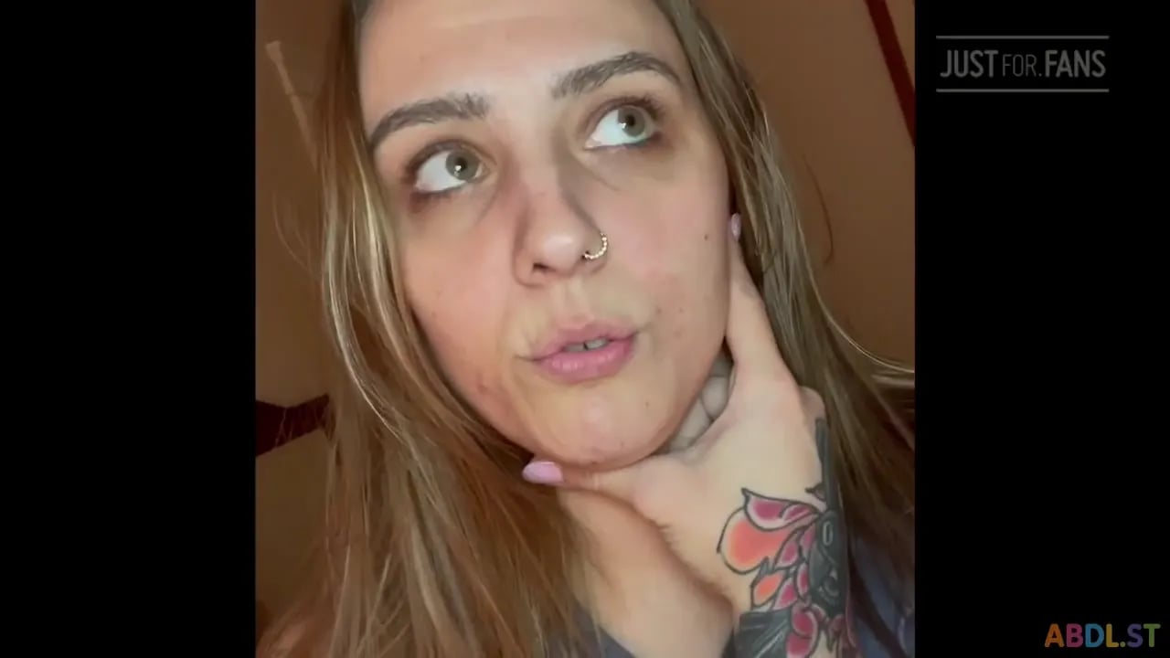 Princess Starry - Wetting And Diaper Playtime.mp4