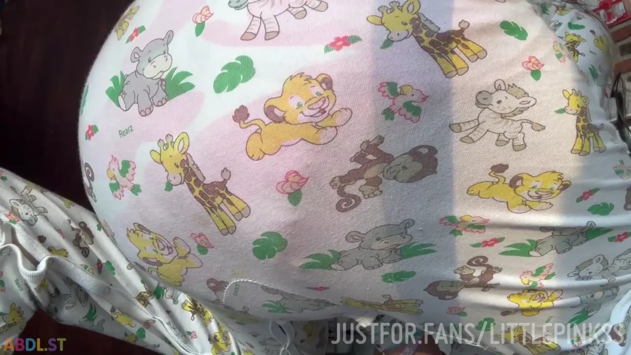 Littlepinkss - Humping My Diaper Pail