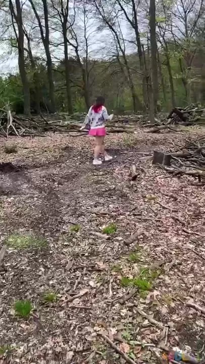 Herbabyleo - ABDL Girl In The Woods POV.mp4