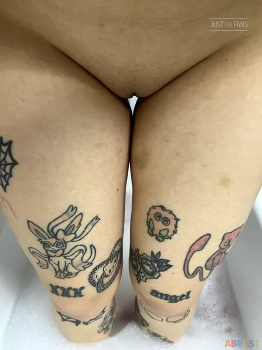 Herbabyleo - Bathtub Wetting Accident.mp4