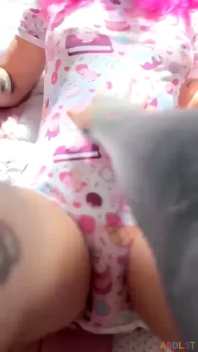 Herbabyleo - Cute Diaper Change Time.mp4