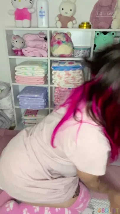 Herbabyleo - Oopsie Poopsie Diaper Mess