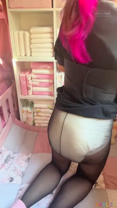Herbabyleo - Pantyhose Pooping And Loud Farts