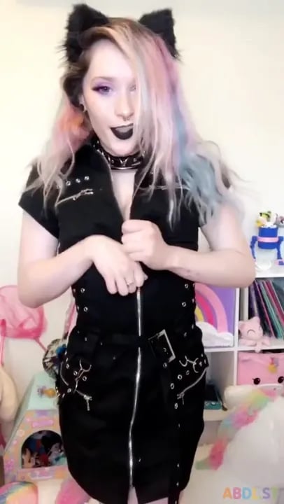 Succubunnie - Black Cat Good Luck Show