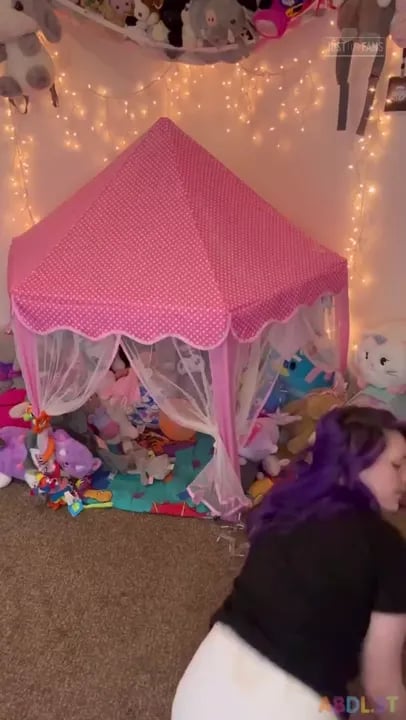 Succubunnie - Building My Cute Purple Tent