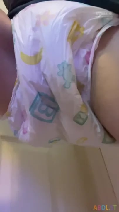 Succubunnie - Casual Sunday All Day Diaper Wear.mp4