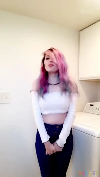Succubunnie - Roommate Wets Her Tight Jeans