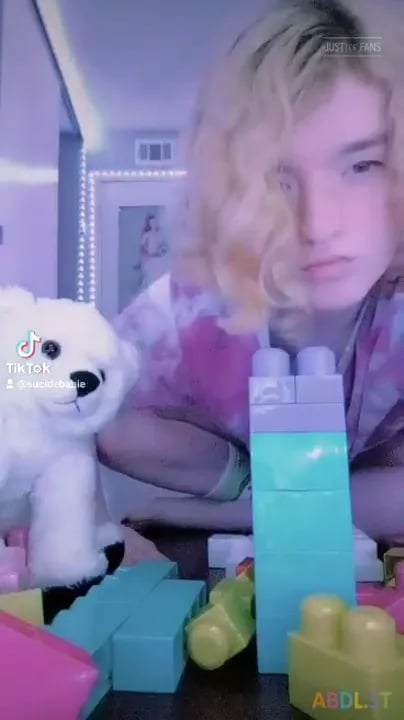 Littlediaperidol - Diaper Booty Dance