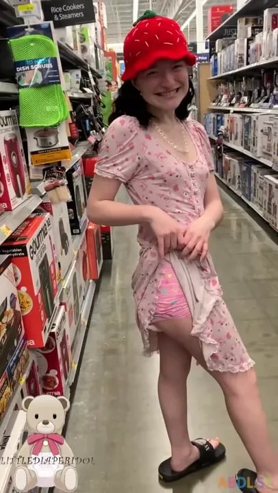 Littlediaperidol - Grocery Shopping with Stuffed Animal