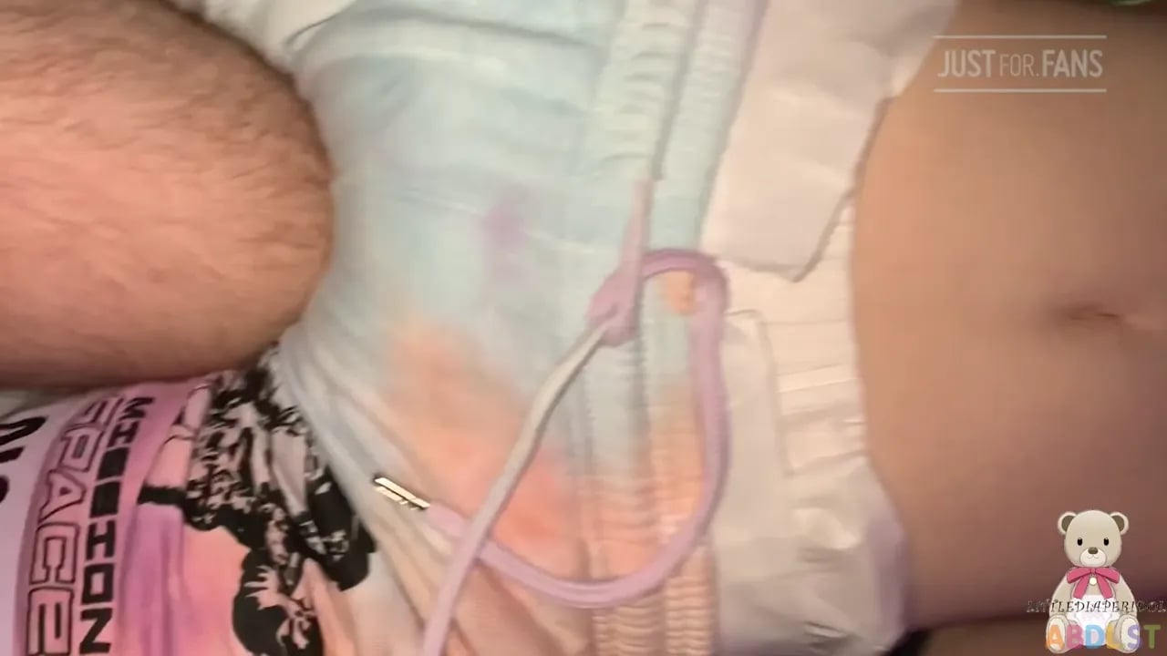 Littlediaperidol - Wet Diaper Teasing and Submission