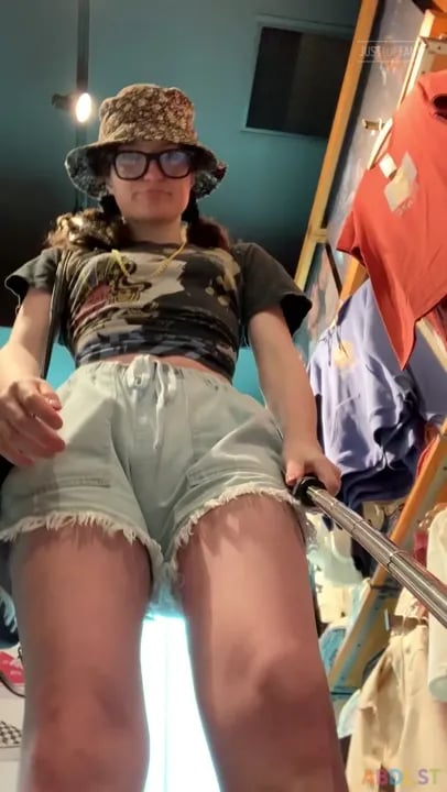 Littlediaperidol - Messy Diaper While Shopping In Public