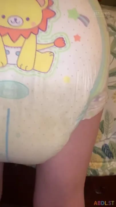 Littlediaperidol - Messy Diaper Check and Toy Reward