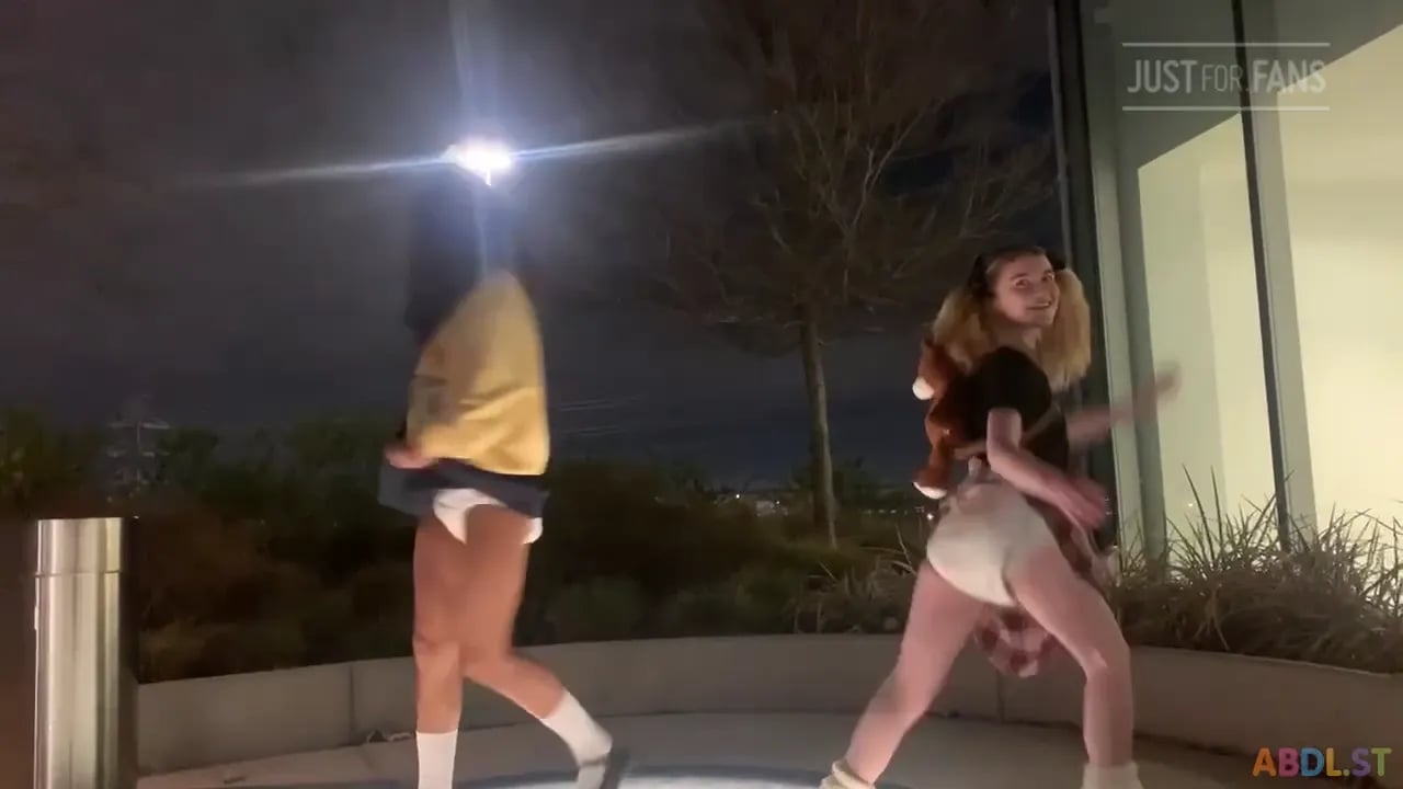 Littlediaperidol - Wiggling That Big Wet Diapered Butt