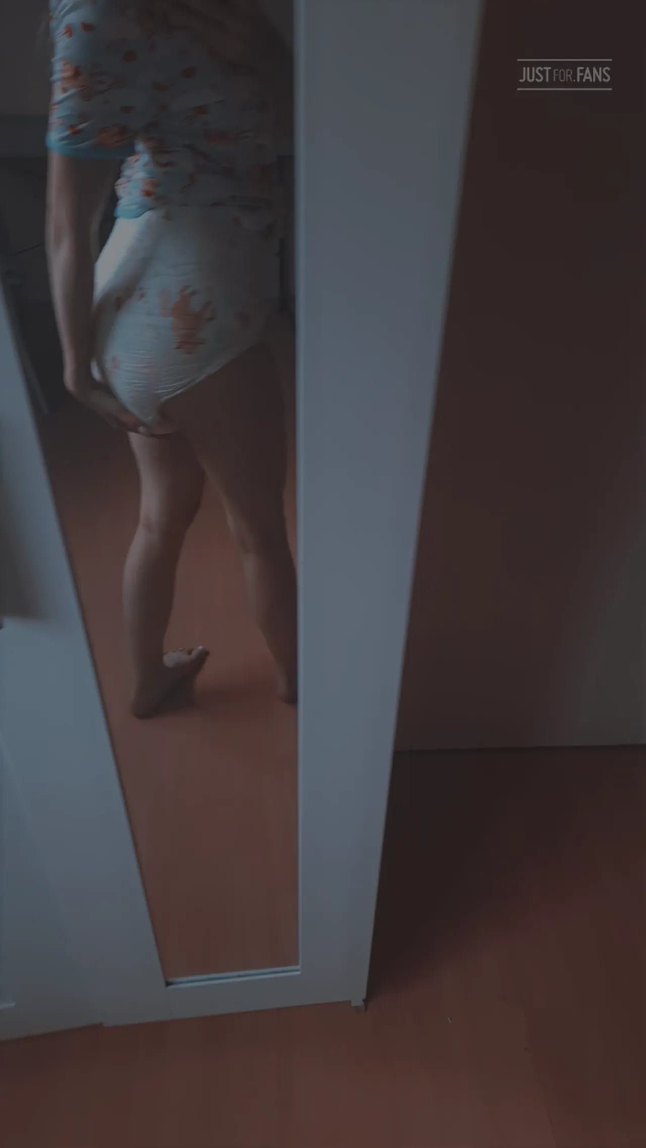 Littlesnowflake19 - Diaper Girl