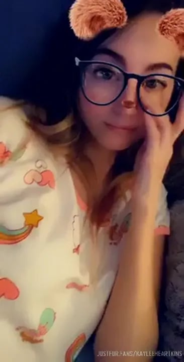 Kayleeheartkins - Cute Unicorn and Rainbow Pajamas