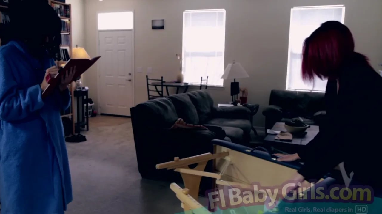 FLBabyGirls - Diaper massage.mov