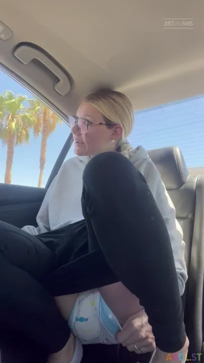 Blackrasbaby - Flooding My Diaper Leaking In Back Seat.mp4