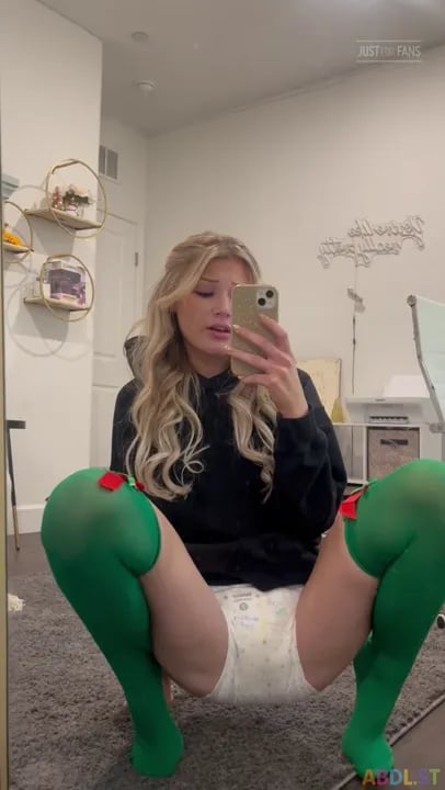 Blackrasbaby - Wetting My Huggies.mp4