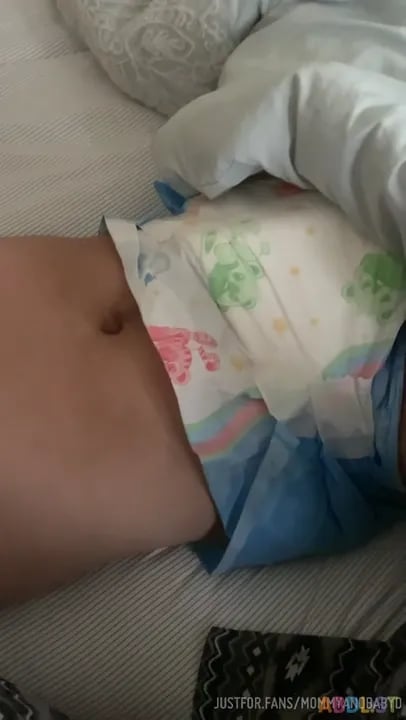 Mommyandbabyd - Guess Who Woke Up Dry