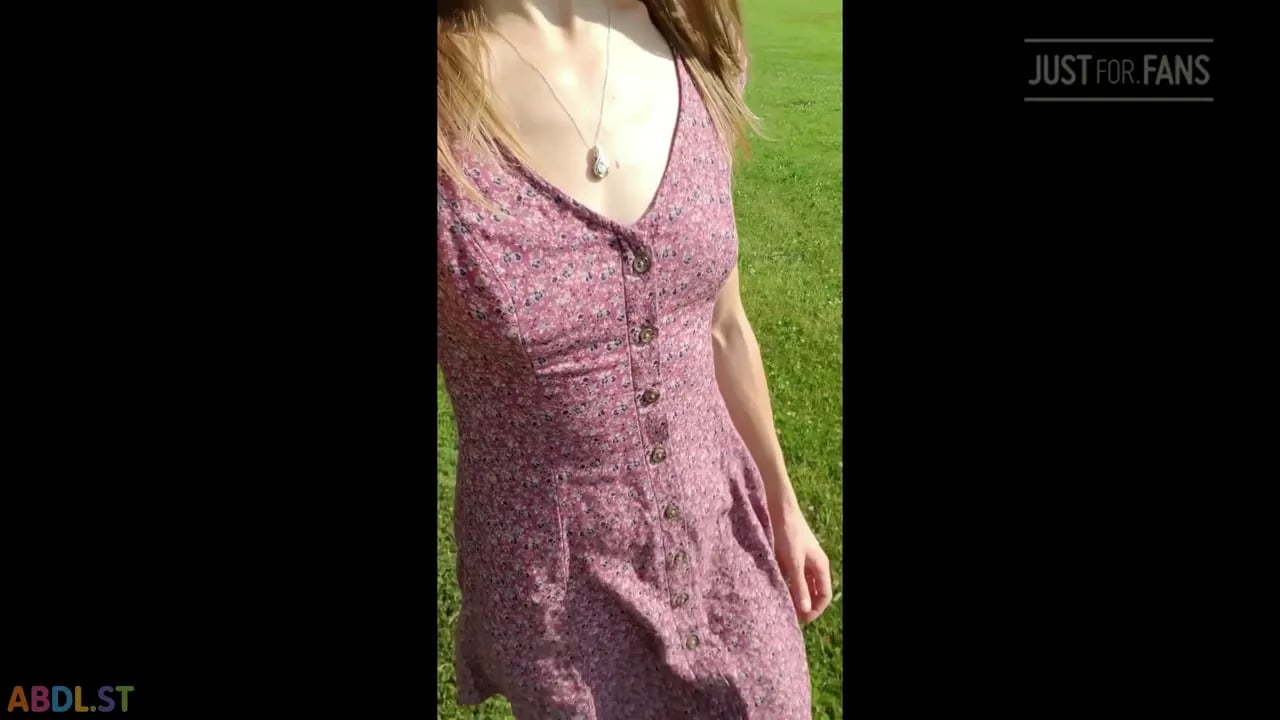 Anabelleleakygirl - Outdoor Wetting Fun.mp4