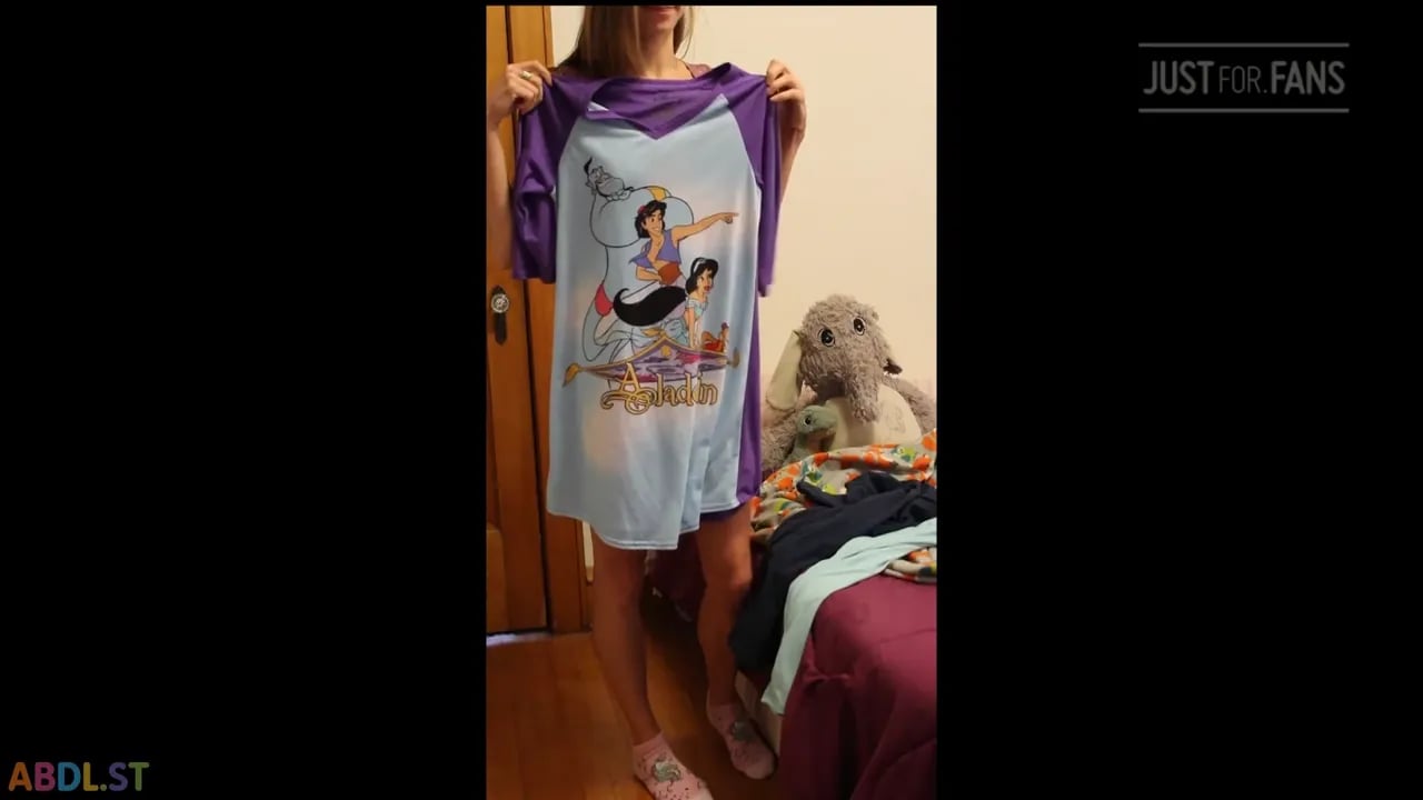 Anabelleleakygirl - Showing You My Jammies.mp4