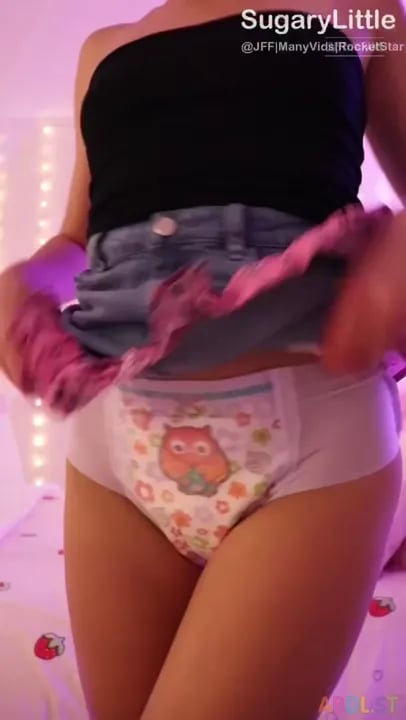 SugaryLittle - Sneaky Diaper Girls Running Around Target