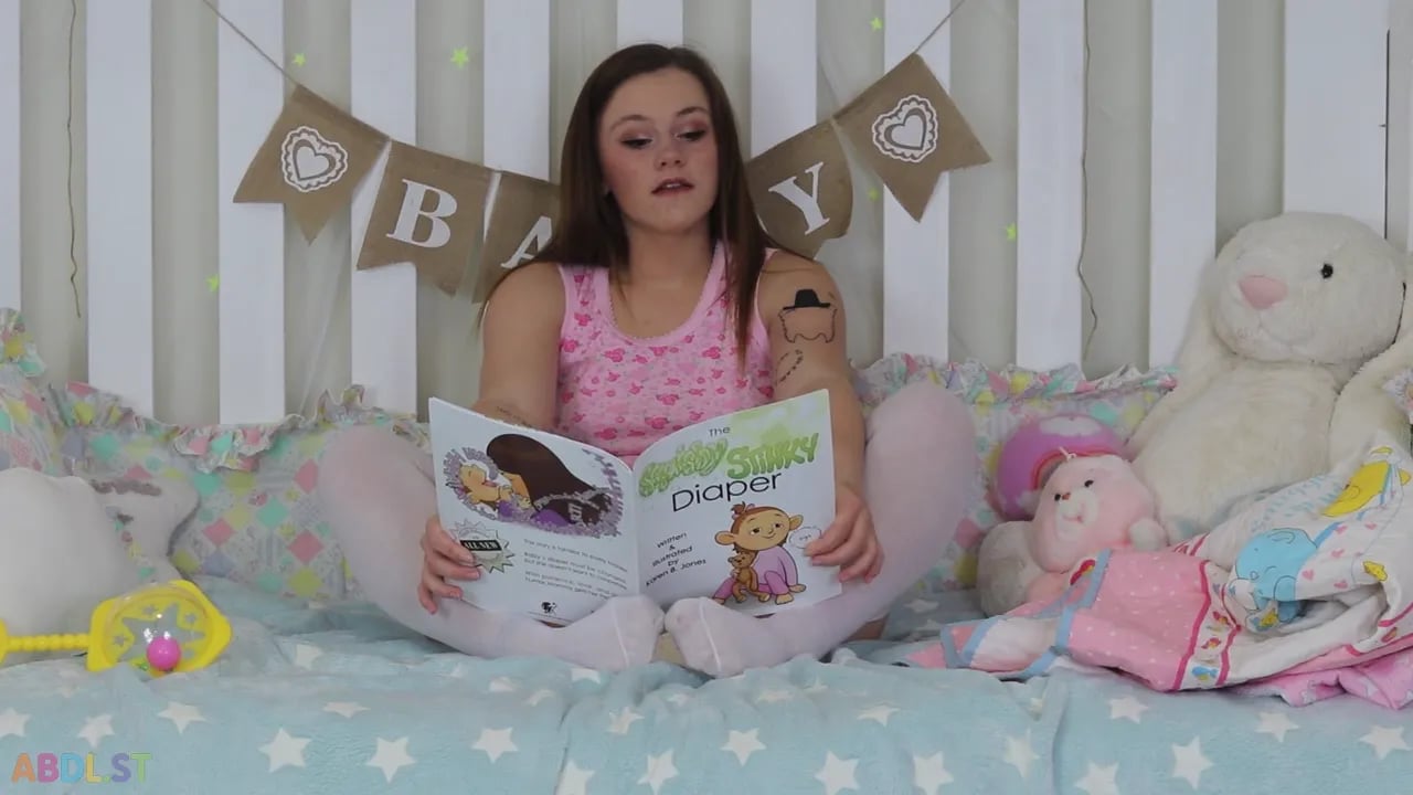 Baby Chloe - Reads You A Story.mov