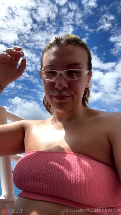 PaddedkittenVuittQn - Another Update From Another Island