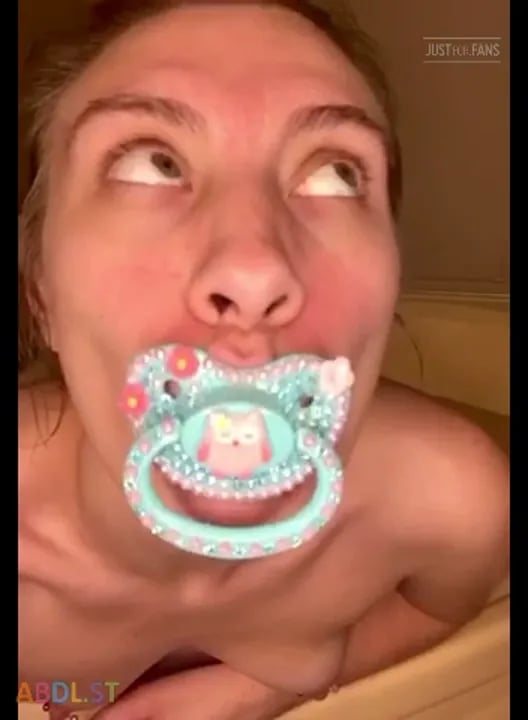 PaddedkittenVuittQn - Bath Time Baby.mp4