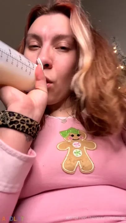PaddedkittenVuittQn - Being A Baby.mp4