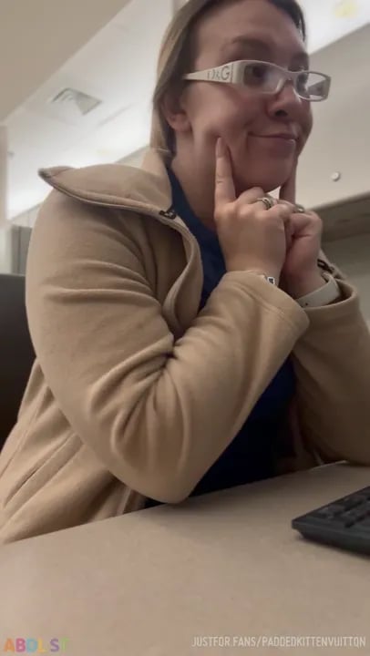 PaddedkittenVuittQn - Being Silly On My Break