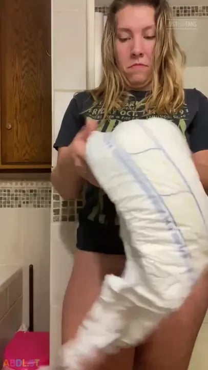 PaddedkittenVuittQn - Changing Into A Fresh Diaper