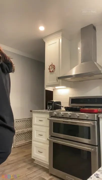 PaddedkittenVuittQn - Cooking Breakfast With Me Part 2