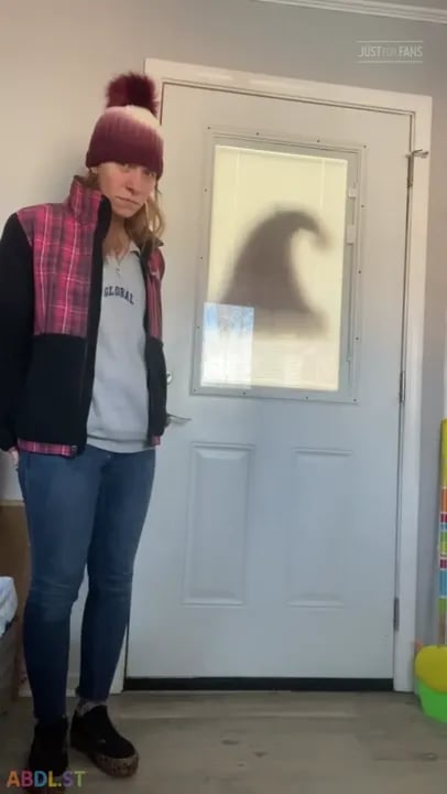 PaddedkittenVuittQn - Diaper Leak And Mini Backpack Need.mp4