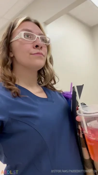 PaddedkittenVuittQn - Diapered Booty Walking Down The Hall