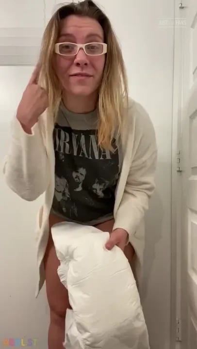 PaddedkittenVuittQn - Getting Ready For Work Thank You.mp4
