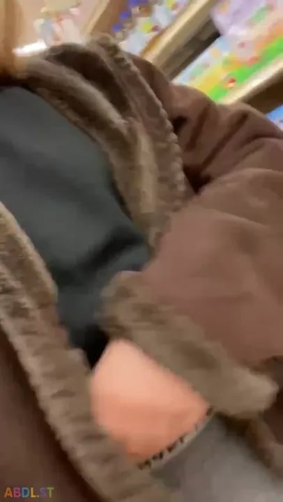 PaddedkittenVuittQn - Had To Go Potty