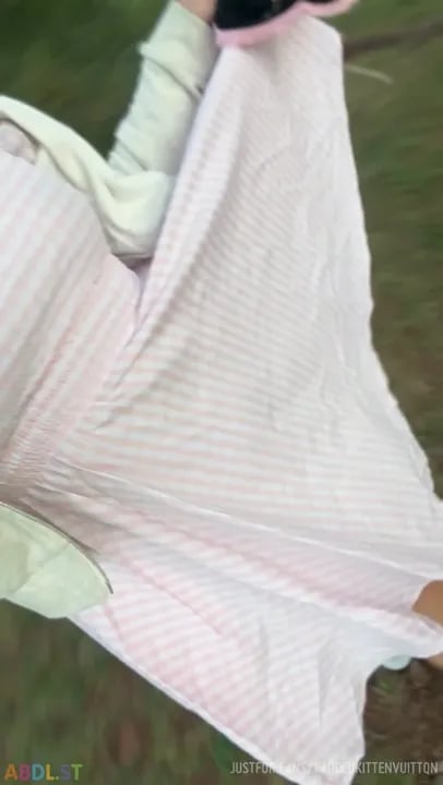 PaddedkittenVuittQn - Having Fun At The Park.mp4