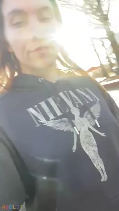 PaddedkittenVuittQn - I Went To An Amusement Park Diapered.mp4