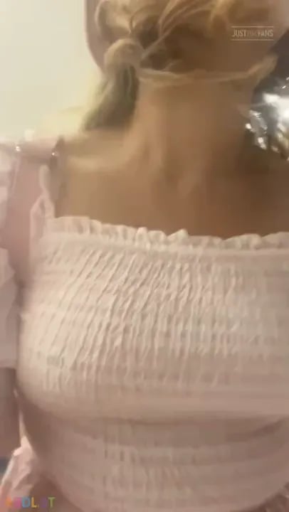 PaddedkittenVuittQn - Im In Love With This Dress