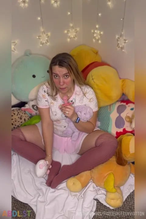 PaddedkittenVuittQn - Innocent Baby Meets Babysitter.mp4