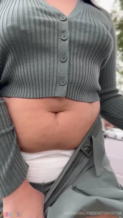PaddedkittenVuittQn - Just Walking To The Store