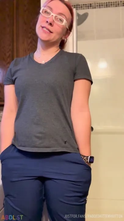 PaddedkittenVuittQn - Off Of Work And My Butt Looks Good