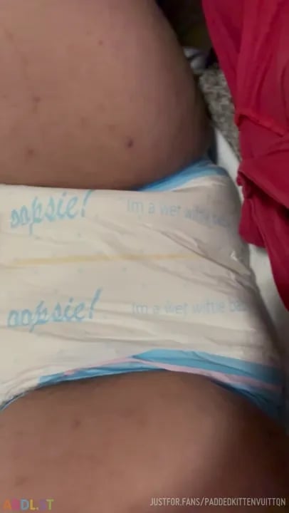 PaddedkittenVuittQn - Peeing In My Diaper Before Work.mp4