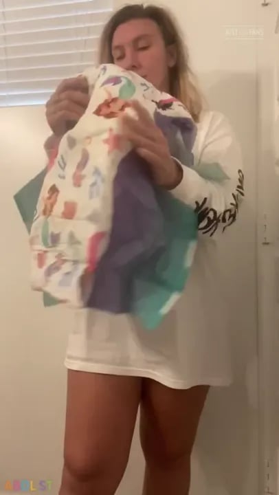 PaddedkittenVuittQn - Step 1 Getting Ready For Work.mp4